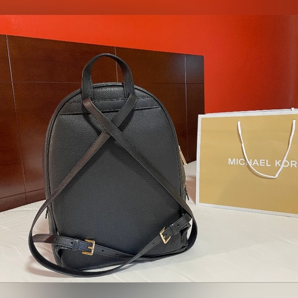 $328 Michael Kors Jet Set MD Chain Backpack Handbag Designer MK Bag NWT - Picture 4 of 9